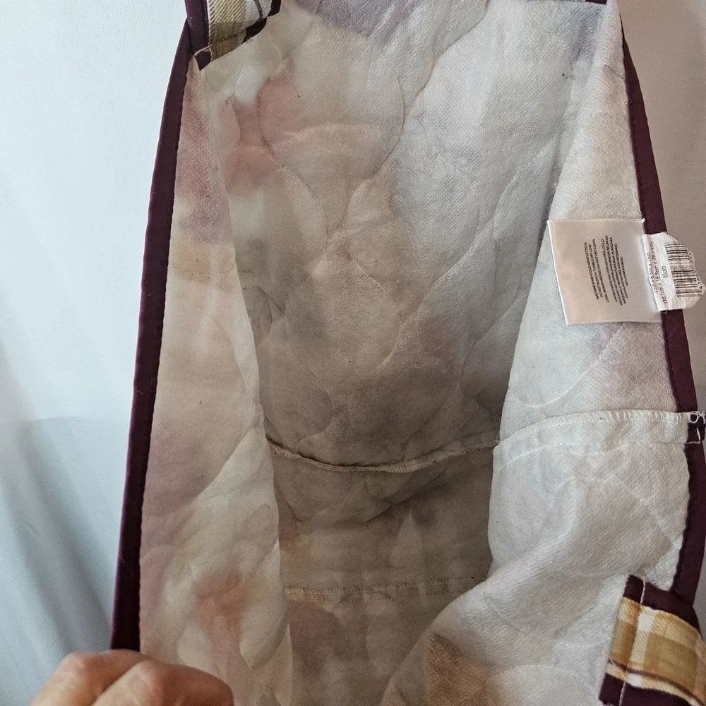 Better Homes And Garden Tote Maple Leaf Fall Quilted Exterior Shoulder Straps - Picture 7 of 7
